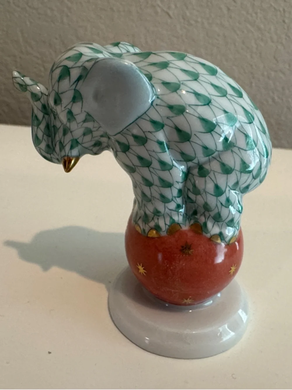 Herend Porcelain Dancing Elephant Figurine with Green Fishnet Pattern - Picture 3 of 4